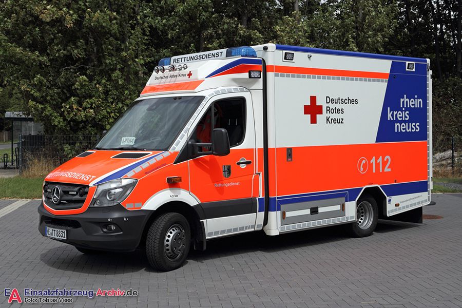 Rettung Kreis Neuss 08 RTW 01 (a.D.)