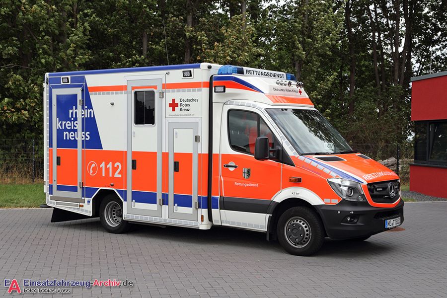Rettung Kreis Neuss 08 RTW 01 (a.D.)