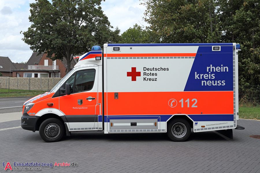 Rettung Kreis Neuss 08 RTW 01 (a.D.)