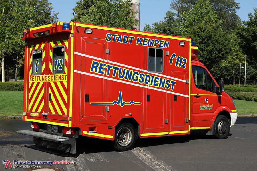 Rettung Kempen 03 RTW 02 (a.D.)