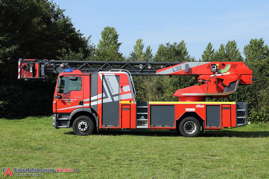 Florian Rendsburg 21/32-01 (alte Beklebung)