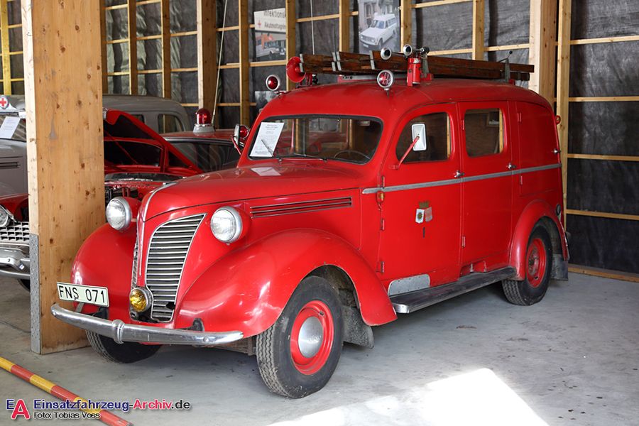 Volvo PV 823 - Rökdykarbil