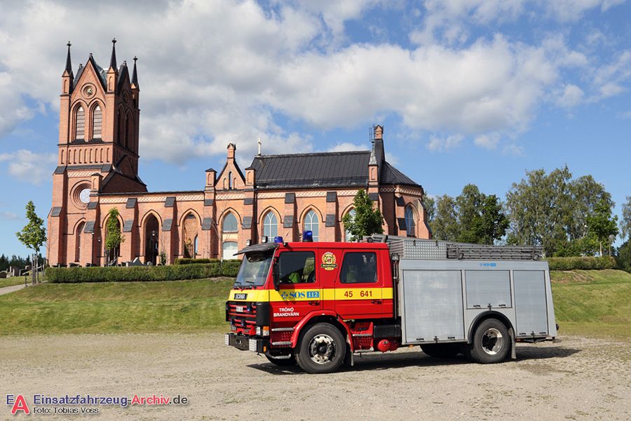 2 26-6410 - Släck-/Räddningsbil