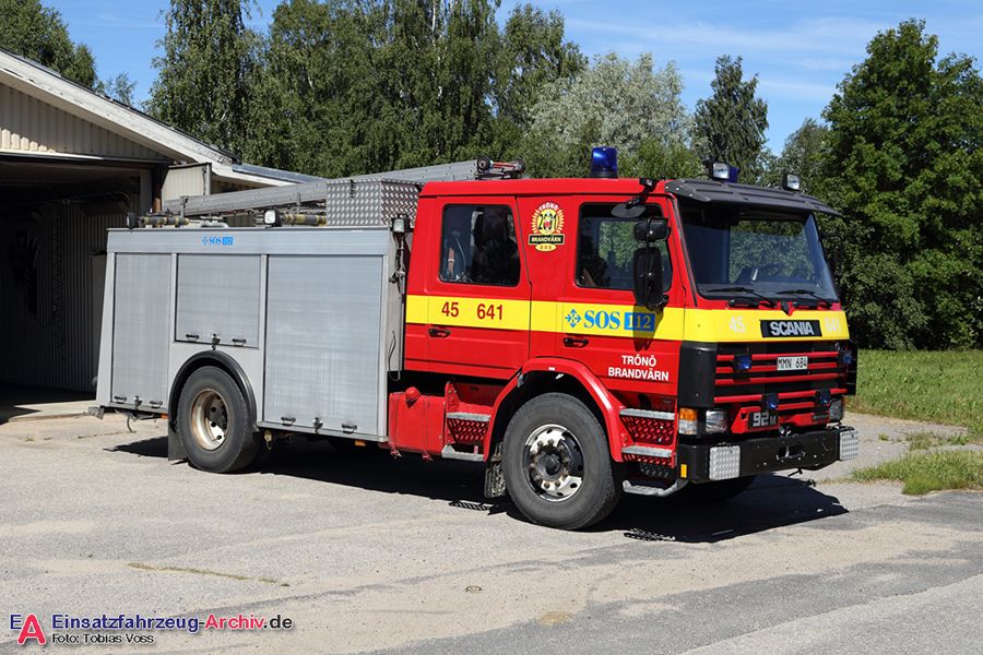 2 26-6410 - Släck-/Räddningsbil (a.D.)