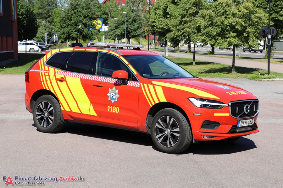 2 41-1180 - Ledningsbil