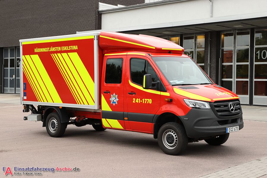 2 41-1770 - Transportbil