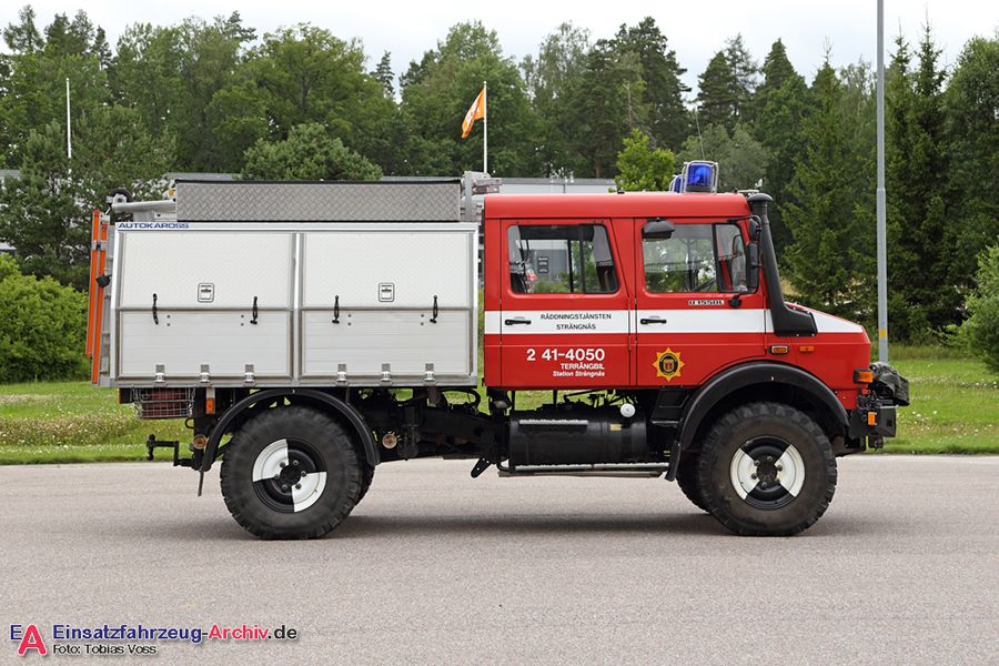 2 41-4050 - Terräng-/räddningsbil (a.D.)