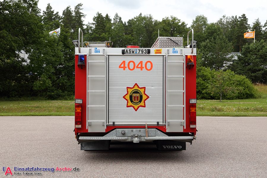 2 41-4040 - Tankbil (a.D.)