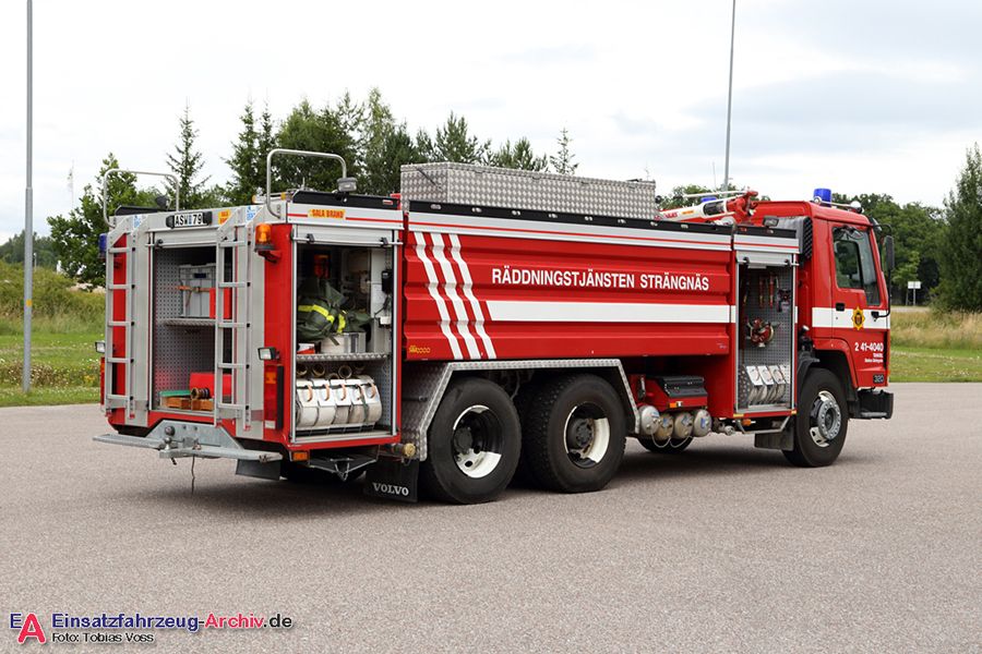 2 41-4040 - Tankbil (a.D.)