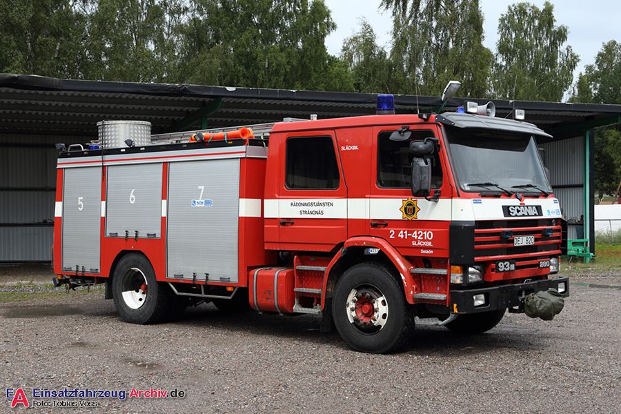 2 41-4210 - Släck-/räddningsbil (a.D.)