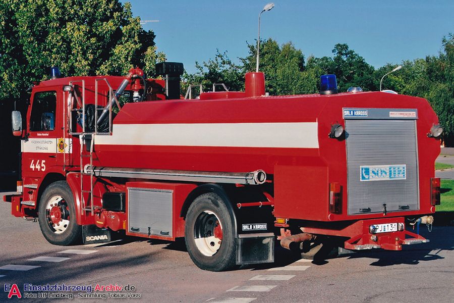 24 445 - Tankbil (a.D.)