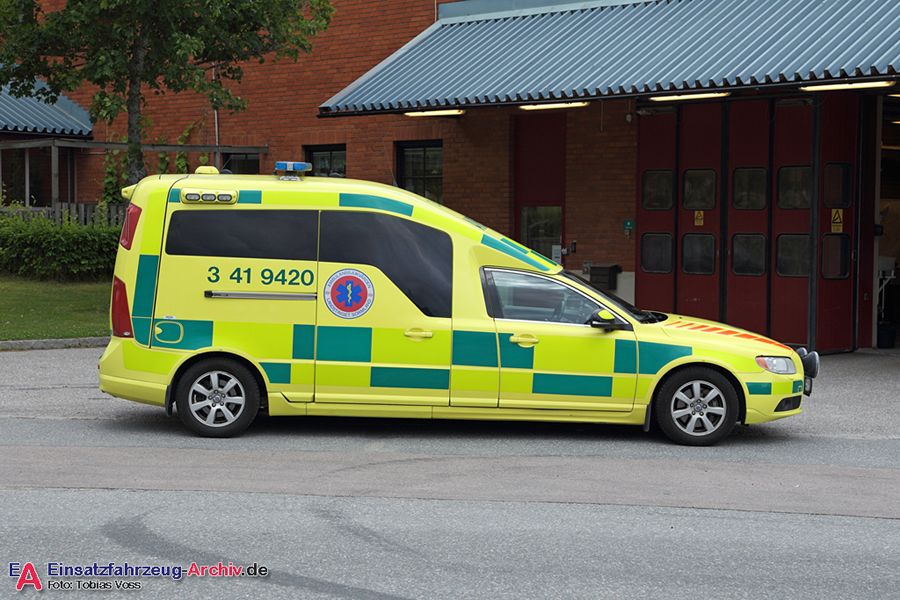 3 41-9420 - Ambulans (a.D.)