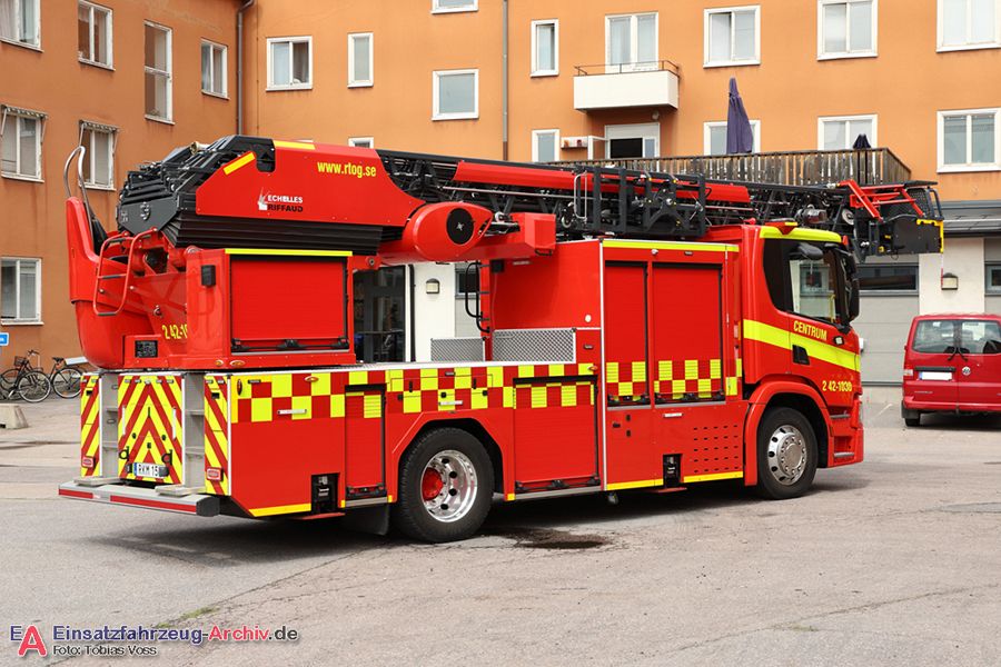 2 42-1030 - Stegbil